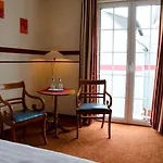 Mercure Plaza فندق