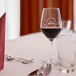 Mercure Plaza 4*