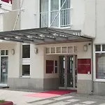 Mercure Plaza 4*