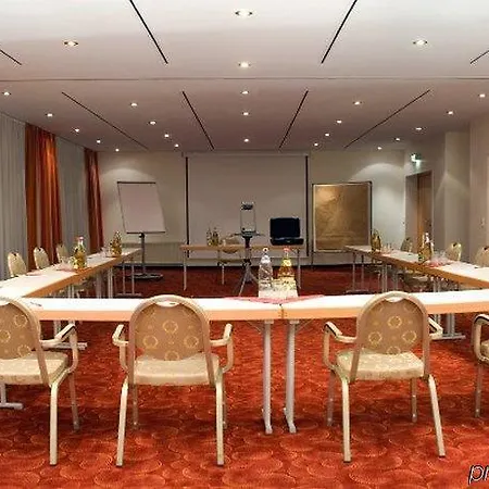 Mercure Plaza Hotel 4*