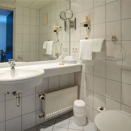 Отель Mercure Plaza Магдебург