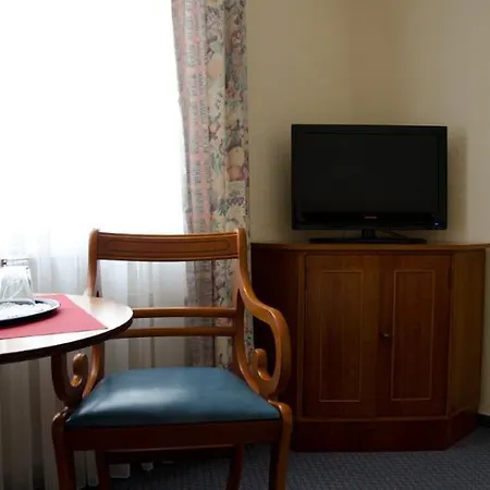 Mercure Plaza Hotel 4*