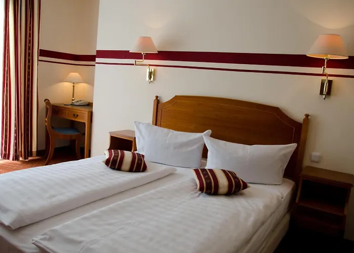 Mercure Plaza Отель